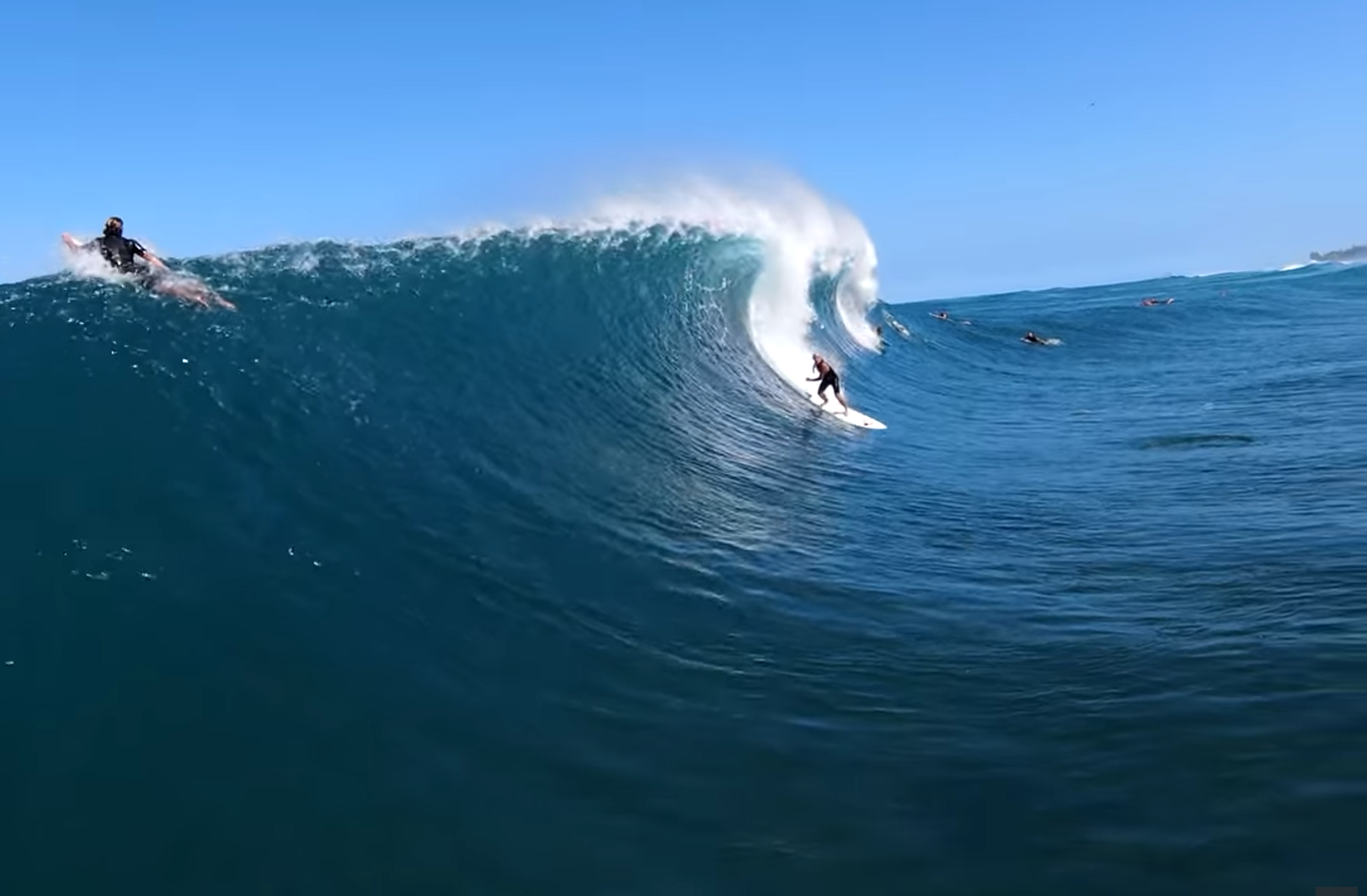 services-01 Plano de drone do surfe