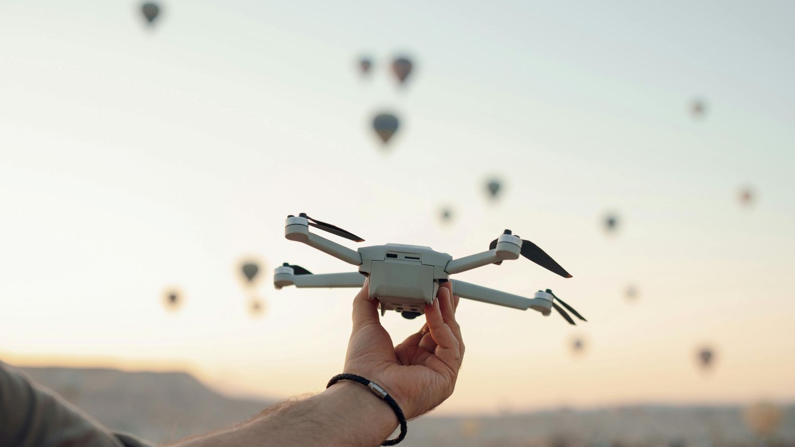 drone com balões de ar quente